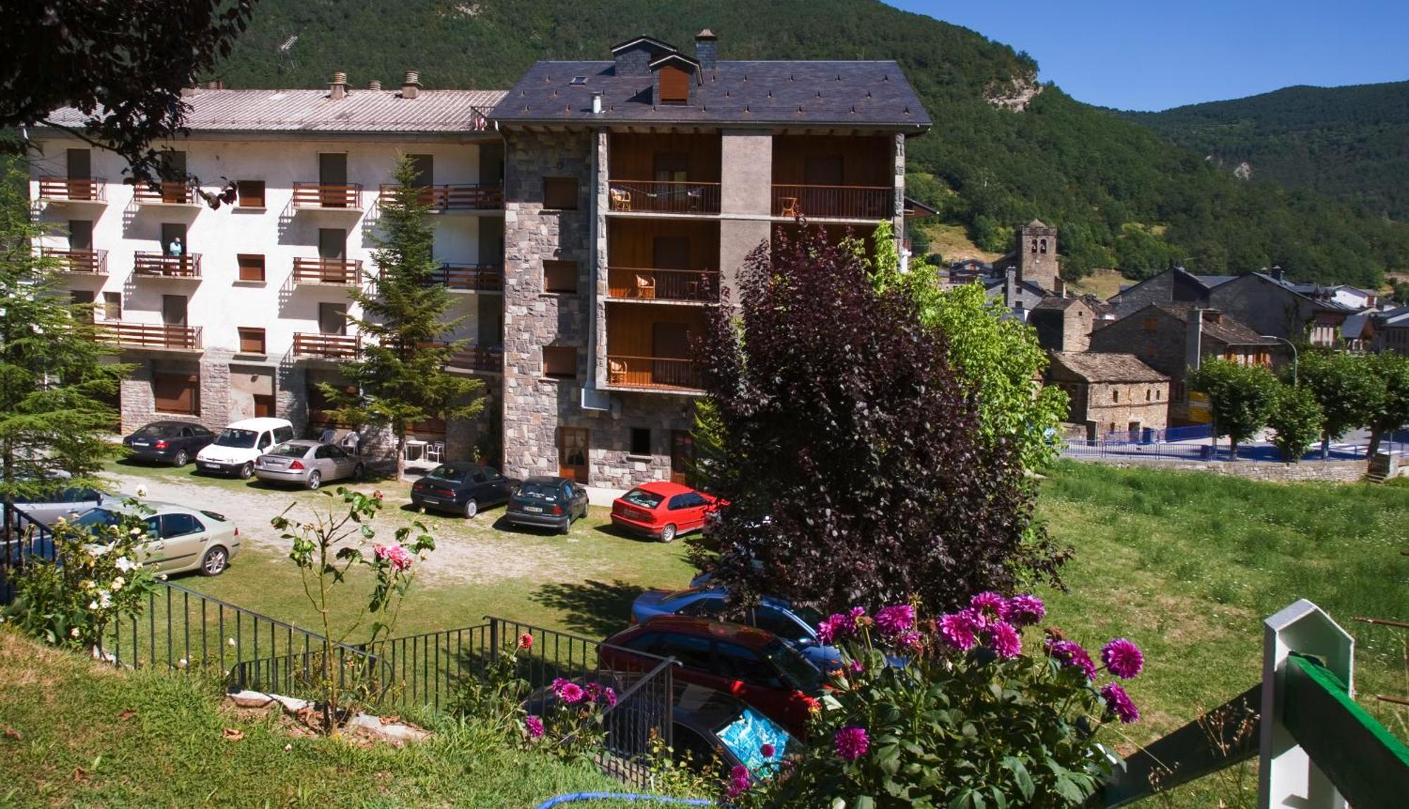 Hotel Latre Broto Esterno foto